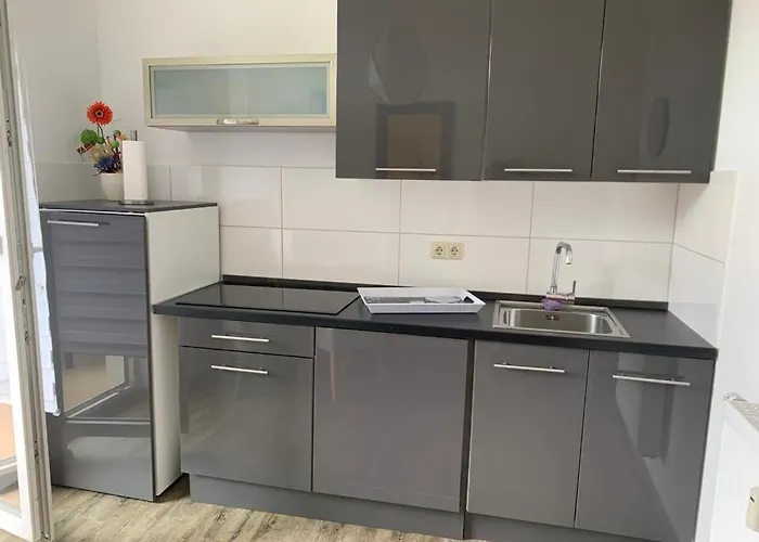 Alles Was Man Braucht, 1-zimmer *